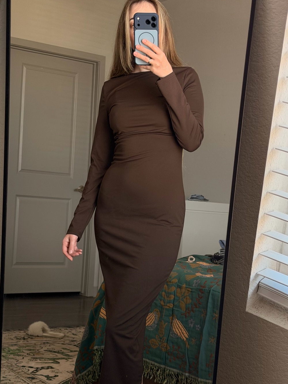 Classic Long-Sleeve Brown Bodycon Dress